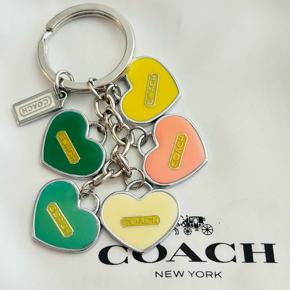 💰SOLD💰🔥NWOT🔥Vintage Coach Heart Keychain - Picture 1 of 9